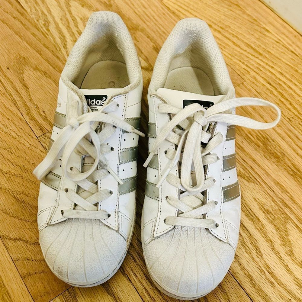 Adidas Superstar Sneakers